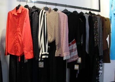 深圳品牌服装尾货批发 欧美风春秋夏女装新到万余件