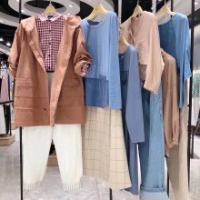 广州品牌女装折扣货源与外贸服装工厂直营店一手货源解析